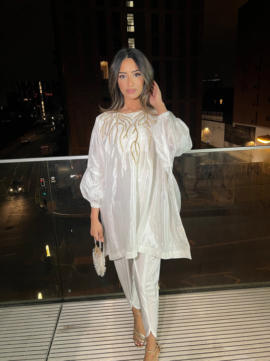 ZIYA White: Comes with 2 styles of trousers