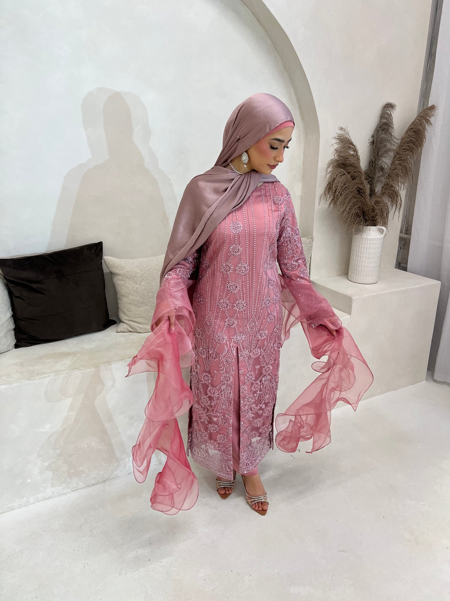 NUR Blush: Comes with 2 styles of Trousers