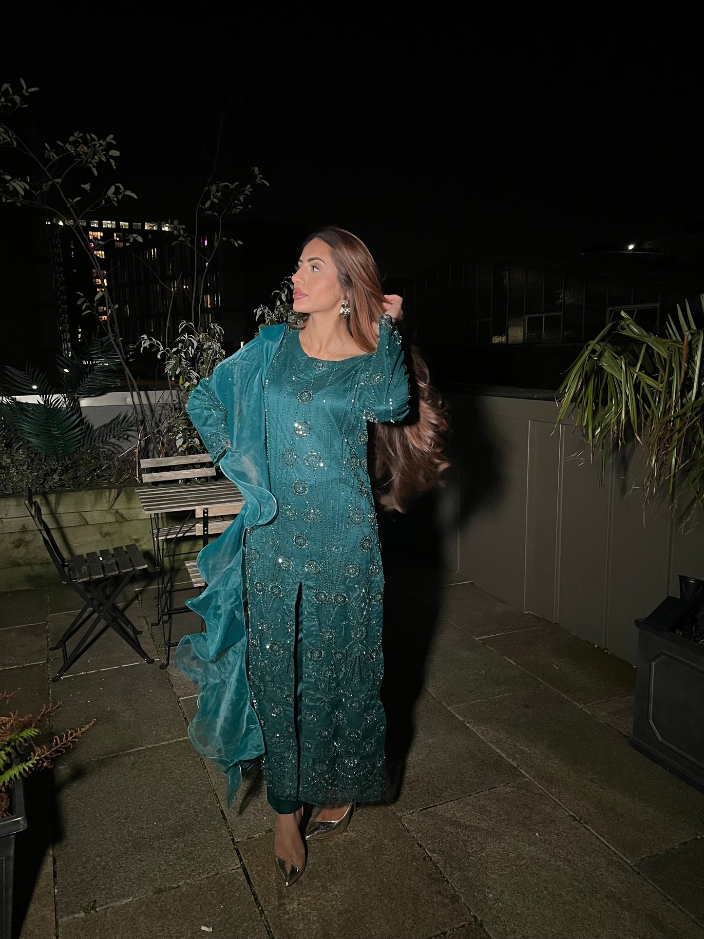 NUR Emerald: Comes with 2 styles of trousers (4pc)