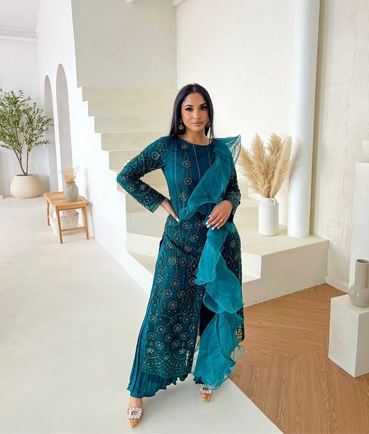 NUR Emerald: Comes with 2 styles of trousers (4pc)