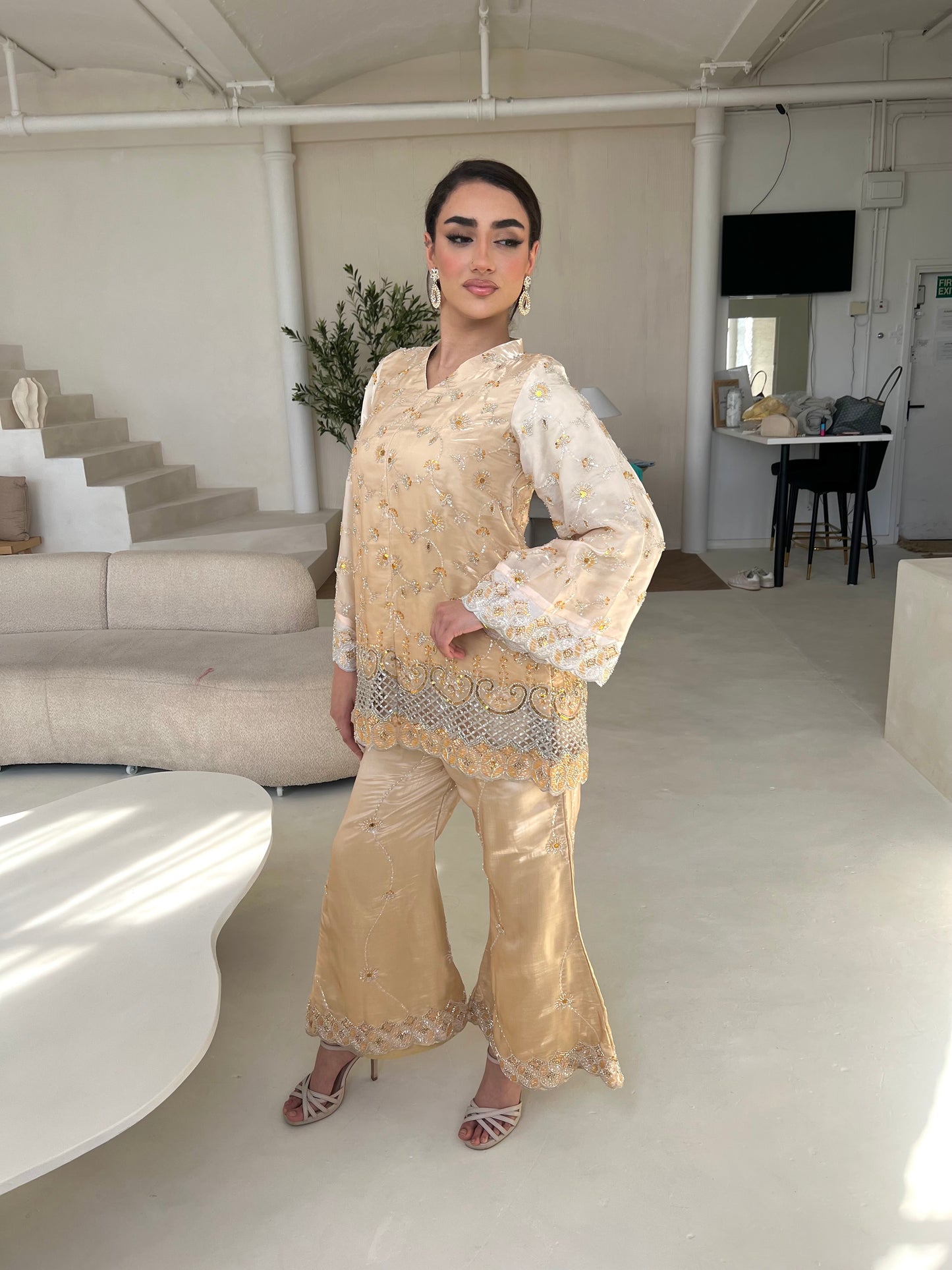 HANIYAH Gold (3pc includes ruffle dupatta)