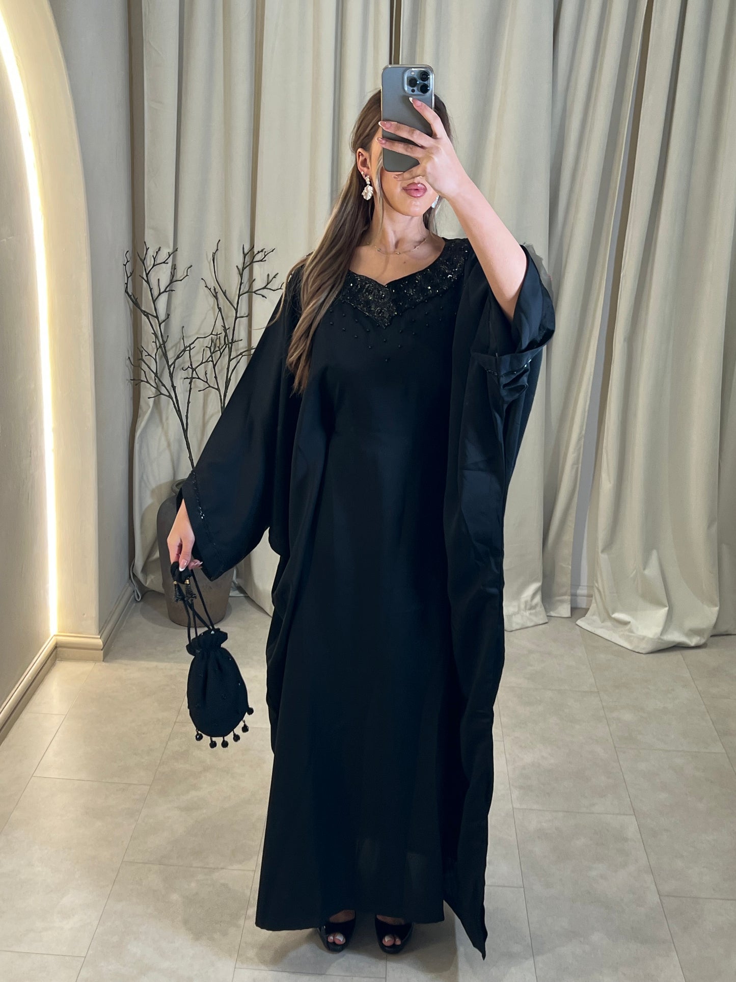 Sierra Pearl Black (Potli bag included)