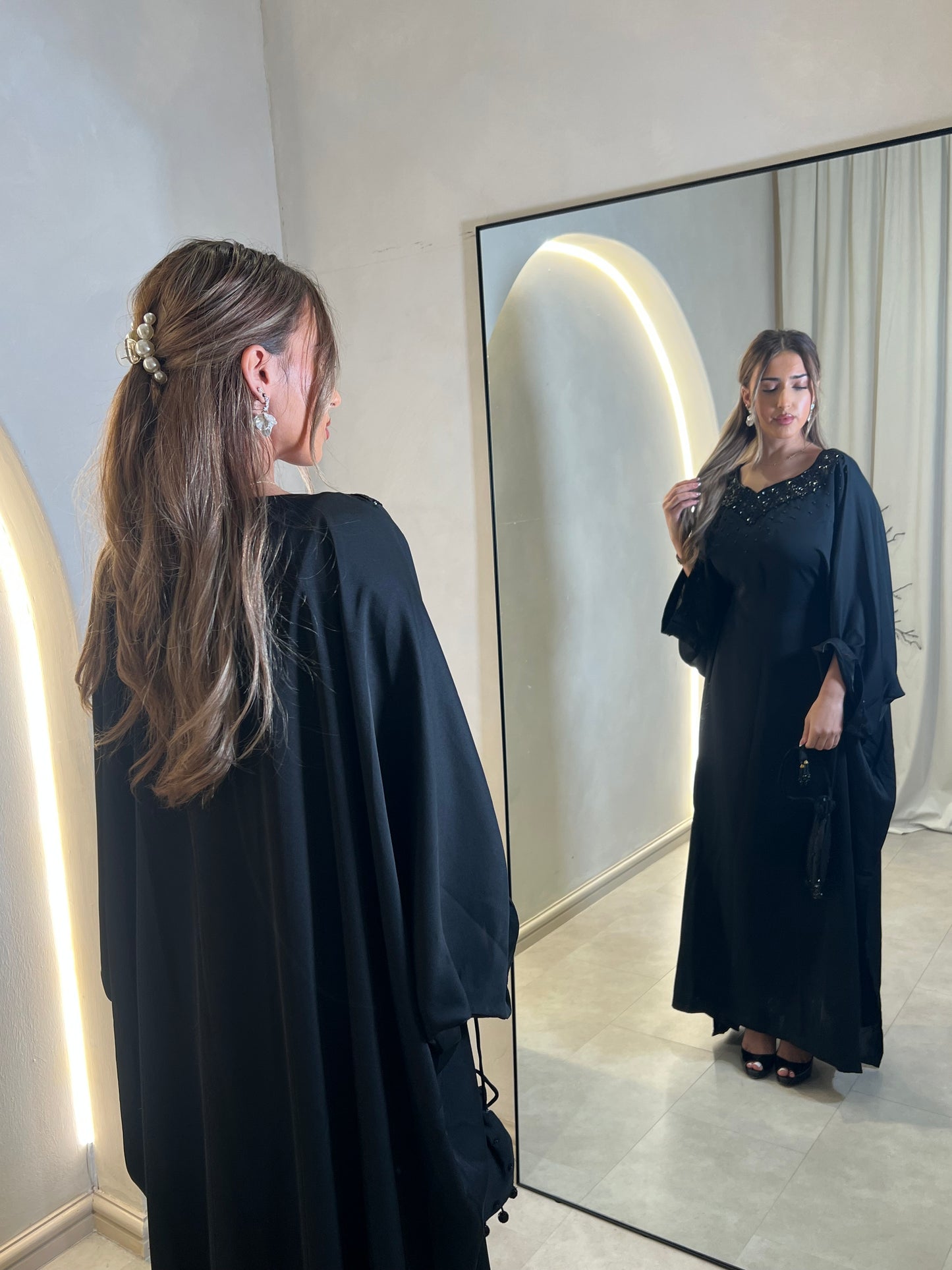 Sierra Pearl Black (Potli bag included)