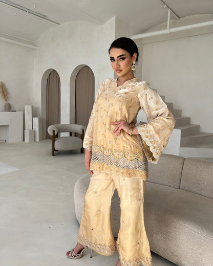 HANIYAH Gold (3pc includes ruffle dupatta)