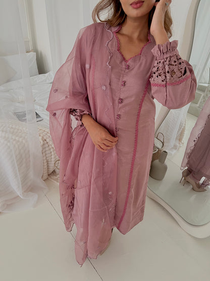 IQRA Rose Pink/ Bottle Green