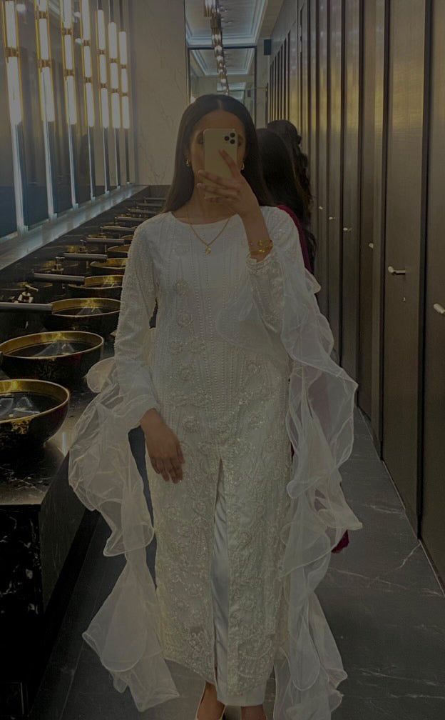 NUR White