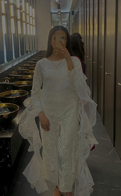NUR White