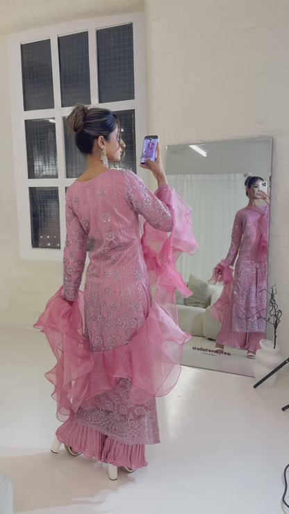 NUR Blush: Comes with 2 styles of Trousers